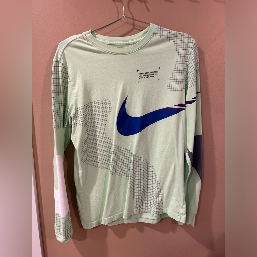 Men’s Nike long sleeve